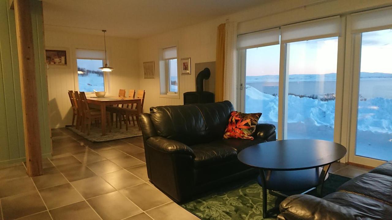 Nesseby Guesthouse Varangerbotn Екстер'єр фото