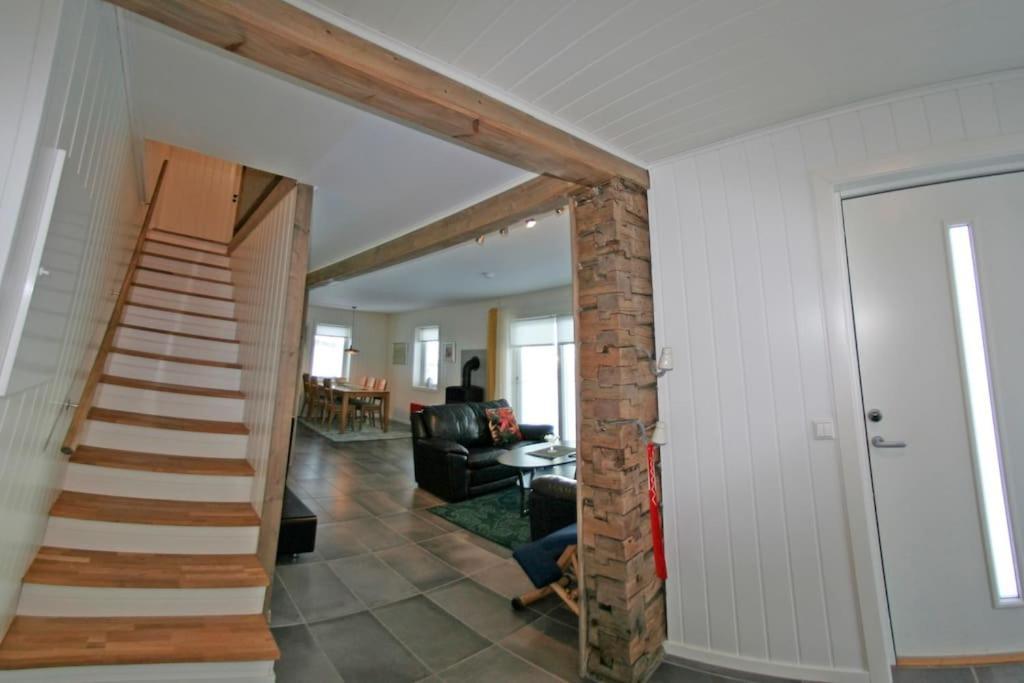 Nesseby Guesthouse Varangerbotn Екстер'єр фото