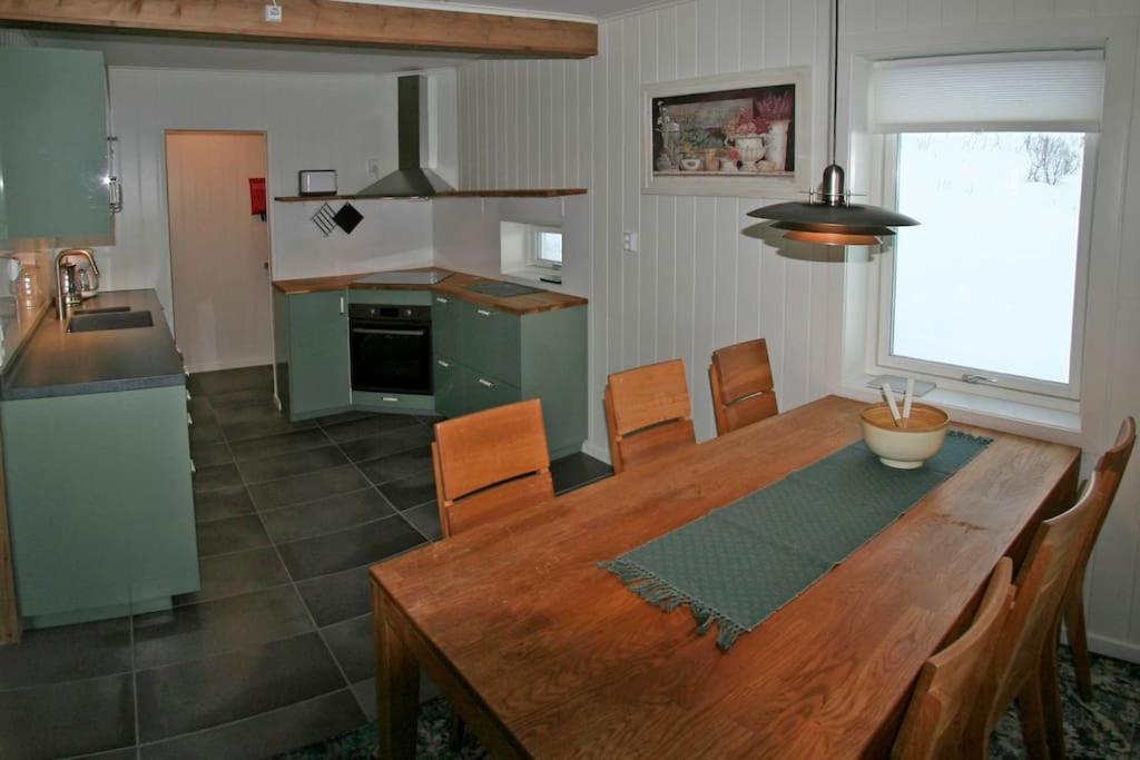 Nesseby Guesthouse Varangerbotn Екстер'єр фото